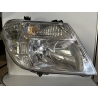 Фара правая Nissan Navara (D40) 2004-2015 2010 260105X00B