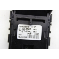 Przycisk hamulca ręcznego MERCEDES-BENZ A (W176) A2469050451 2.1L diesel