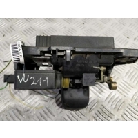 Ручка крышки багажника Mercedes E W211 2004 2117400093