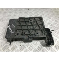 Полка аккумулятора Renault Megane 2 поколение 2006 8200166032