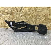 Кронштейн крепления бампера заднего Volkswagen Golf 5 2005 1K6 807 393