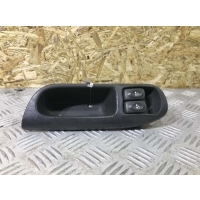 Кнопка стеклоподъемника переднего левого Renault Scenic 1 поколение 2002 7700431172