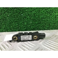 Датчик удара Chrysler Voyager 3 1996 1712301233, 04686957AC