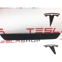 Накладка на порог Tesla Model 3 2022 1090844-00-C,1504763-00-B
