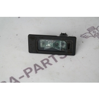 Плафон подсветки заднего номера Land Rover Discovery Sport L550 2014 LR067243