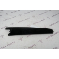 Накладка вертикальная задней двери (стойка B) RH Land Rover Range Rover Sport L494 2013 LR065353