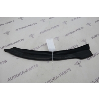 Уплотнитель арки задней двери (внизу на двери) RH Land Rover Range Rover Evoque L538 2011 LR026459