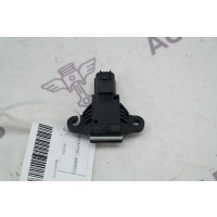 Датчик удара боковой Land Rover Range Rover Evoque L538 2011 LR043878