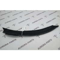 Уплотнитель арки задней двери (внизу на двери) LH Land Rover Discovery Sport L550 2014 LR136811