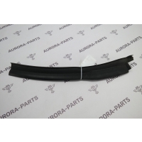 Уплотнитель арки задней двери (внизу на двери) RH Land Rover Discovery L462 2016 LR082980