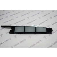Накладка вертикальная задней двери (стойка B) RH Land Rover Range Rover 30DDTX L405 2012 LR034047