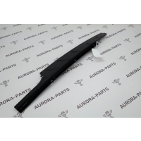 Накладка вертикальная передней двери (стойка B) RH Land Rover Range Rover 30DDTX L405 2012 LR034036