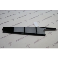 Накладка вертикальная передней двери (стойка B) RH Land Rover Range Rover 30DDTX L405 2012 LR034036