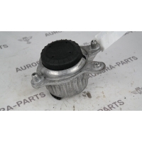 Подушка двигателя RH Mercedes C-Klasse W205 2013 A2052406617