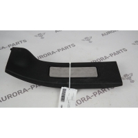 Накладка порога проема задней двери RH Land Rover Discovery L462 2016 LR108373