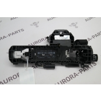 Кронштейн наружней ручки RH Mercedes CLA C117 2013 A2047602434