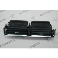 Дефлектор торпеды центральный Land Rover Range Rover Velar L560 2017 LR094716