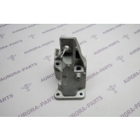 Кронштейн крепления двигателя (3.0TD V6) RH Land Rover Range Rover Sport L494 2013 CPLA6037CB