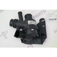 Термостат в сборе с корпусом (3.0TD V6) Land Rover Range Rover 30DDTX L405 2012 LR039254