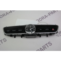 Блок кнопок управления мультимедиа с часами Mercedes E-Klasse W213 2016 A2138272000