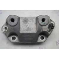 Кронштейн опоры коробки передач (на АКПП) Land Rover Discovery Sport L550 2014 J9C2739