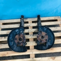 Поворотный кулак передний правый Audi Q7 (4L) 2005-2015 7L8407258A