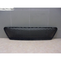 Решетка в бампер центральная Ford C-Max 2003-2011 ,Focus II 2005-2008 1503442,5M5J17K945AB,5M5J-17K945-AB
