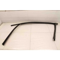 Уплотнитель стекла двери передней левой Renault Megane III 2009-2016 803312527R