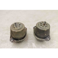Опора подушка двигателя Volkswagen Touareg l Audi Q7 7L6199131A