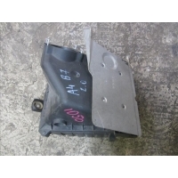 Корпус воздушного фильтра Audi A4 B7 2005-2007г 06B133837AE