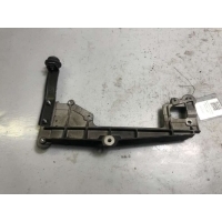 Кронштейн Volkswagen Passat B6 2005 03G131159