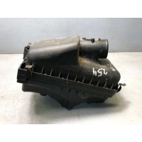 Корпус воздушного фильтра Toyota Avensis 2 2005 22204-27010