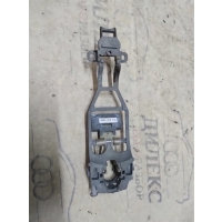 кронштейн ручки VW Touareg 2002-2010 7L0839886B
