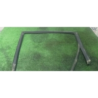 направляющая стекла двери VW Touareg 2002-2010 2005 7L0839431C