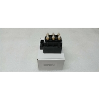блок клапанов пневмоподвески VW Touareg 2002-2010 7L0698014