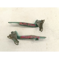 петля капота Toyota Vitz SCP10 1999