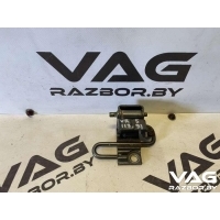 Петля двери задней левой Porsche Cayenne 957 2009 7L0833411A