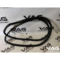 Уплотнитель двери передней правой Audi Q7 4L 2007 4L0831721