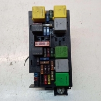 Блок предохранителей Mercedes R W251 2009 A1645402972,1645402972,1360221703