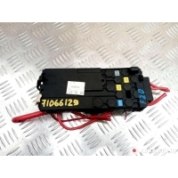 Блок предохранителей Mercedes R W251 2008 2115452601,A2115452601,013948411,013948421