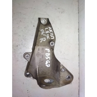 Кронштейн КПП Volkswagen Passat B5 1996-2000 2004 8D0399114AJ