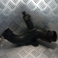 Патрубок воздушного фильтра Mazda MPV рестайлинг 2003-2006 2004 RF5G13230