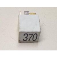 Реле вентилятора Volkswagen Passat B5 2002 8D0951253