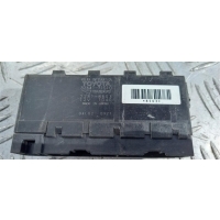 Блок реле Toyota Prius XW30 2010 8264171010