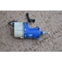 Выключатель концевой (концевик) Volvo XC60 2010 3M5T9C872AC