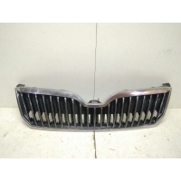 Решетка радиатора Skoda Superb 2 2013-2015 3T0853668B XU9
