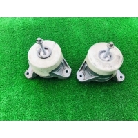 Подушка крепления двигателя Mercedes C W205 2020 A2052407900,A2052407800
