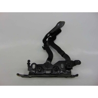 Петля капота левая Mercedes E W212 (2009 - 2016) 2012 A2048800728