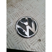 Эмблема Volkswagen Passat USA 2013 5C6853630