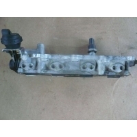 Топливная рампа Volkswagen Polo 2009 03C907386B, 06D906051A